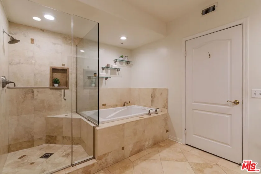 11855 Goshen Avenue #104 photo 25