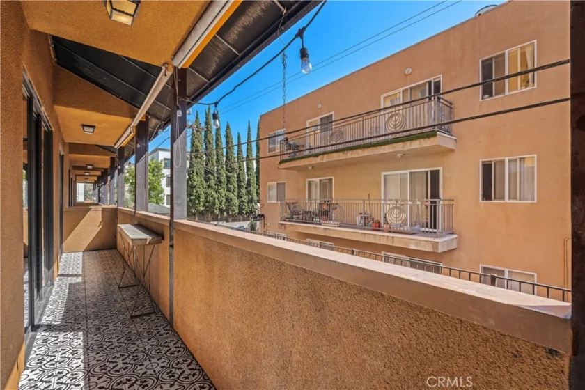 828 N Hudson Avenue #106 photo 3