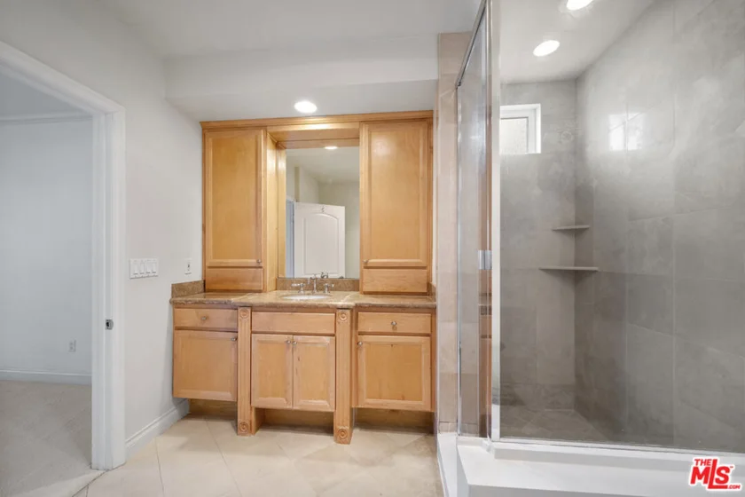1830 Pelham Avenue #204 photo 8