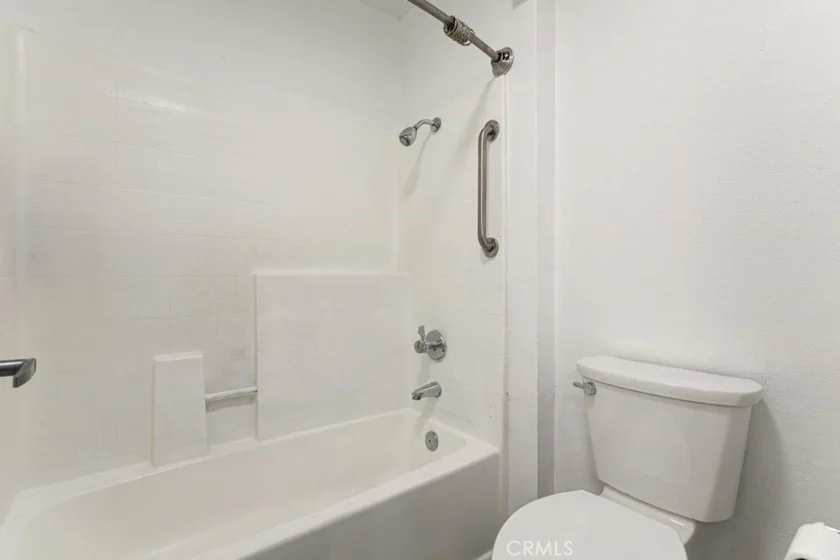 5515 Canoga Avenue #105 photo 14