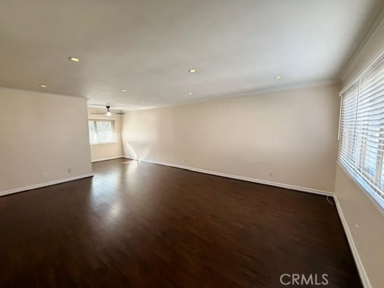 8650 Belford photo 2