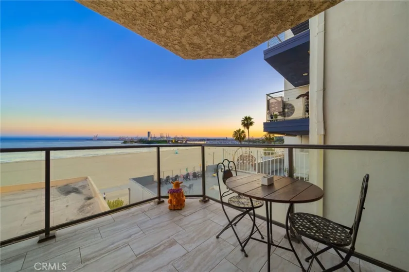 1230 E Ocean Boulevard #502 photo 1