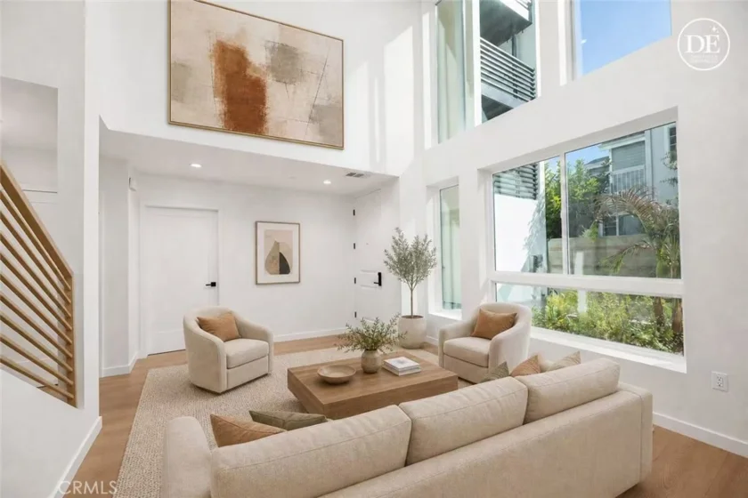 176 N Catalina Avenue #104 photo 6