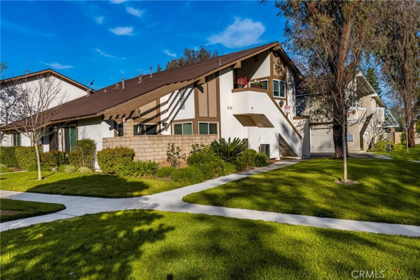 1795 N Willow Woods Drive #10 photo 1