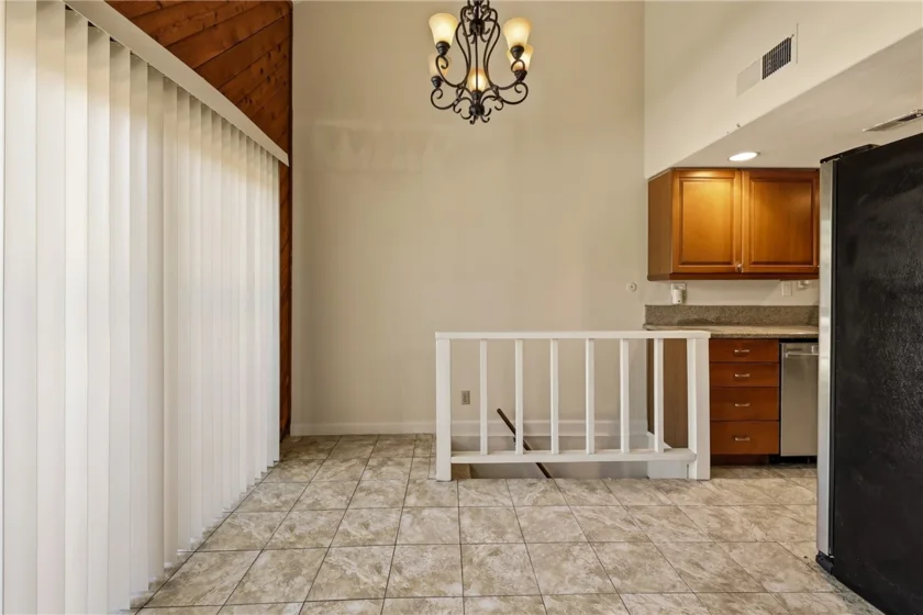 23821 Hillhurst #38 photo 25