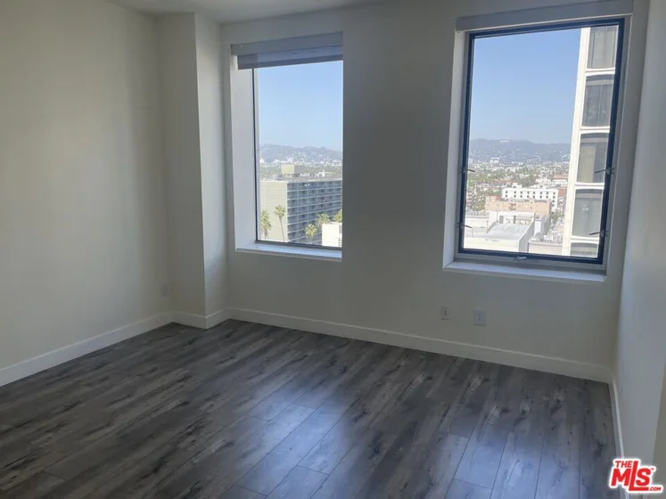 3810 Wilshire Boulevard #1001 photo 5