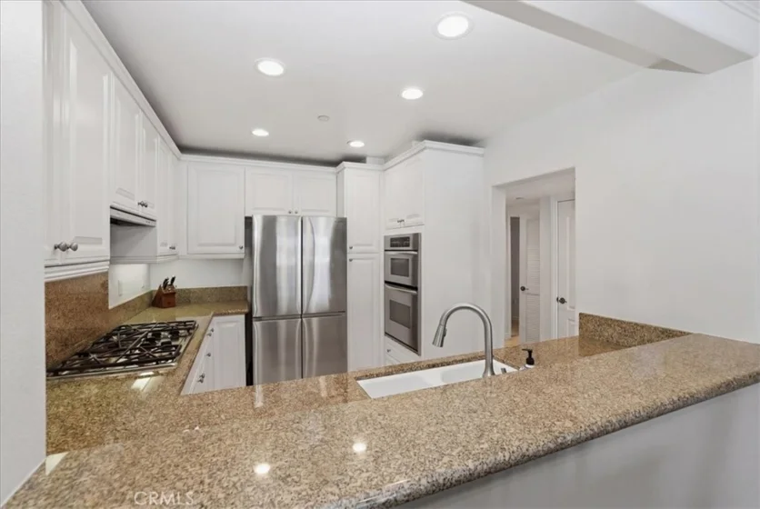 1000 E Ocean #402 photo 11