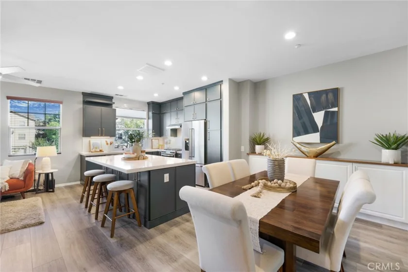 34 Clifford Lane photo 11