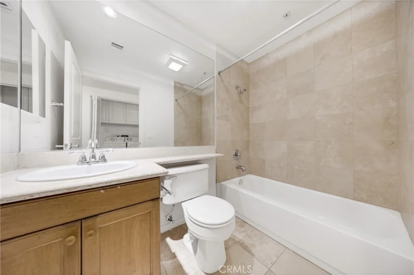 128 N Oak Knoll #111 photo 36