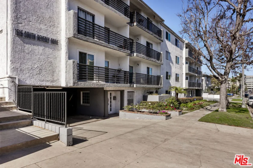 1515 S Beverly Drive #202 photo 25