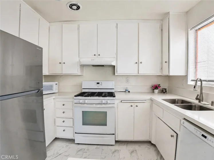 1101 Lincoln Boulevard #1A photo 14