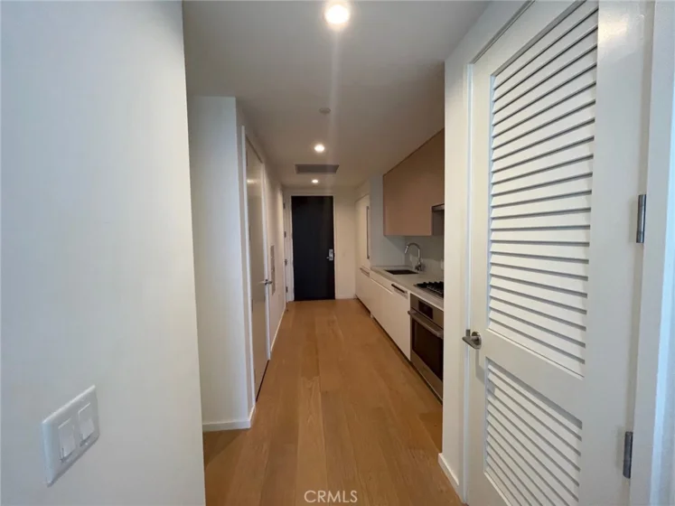 877 Francisco Street #1921 photo 23