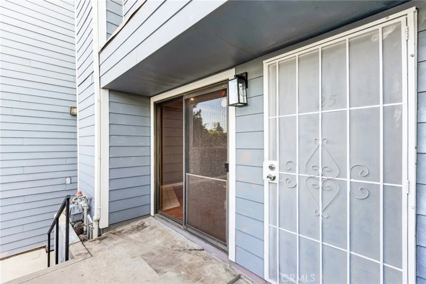 15113 Saticoy Street #25 photo 2