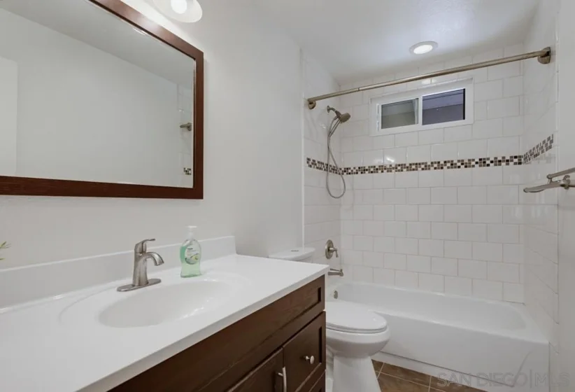 16238 Avenida Venusto #E photo 10