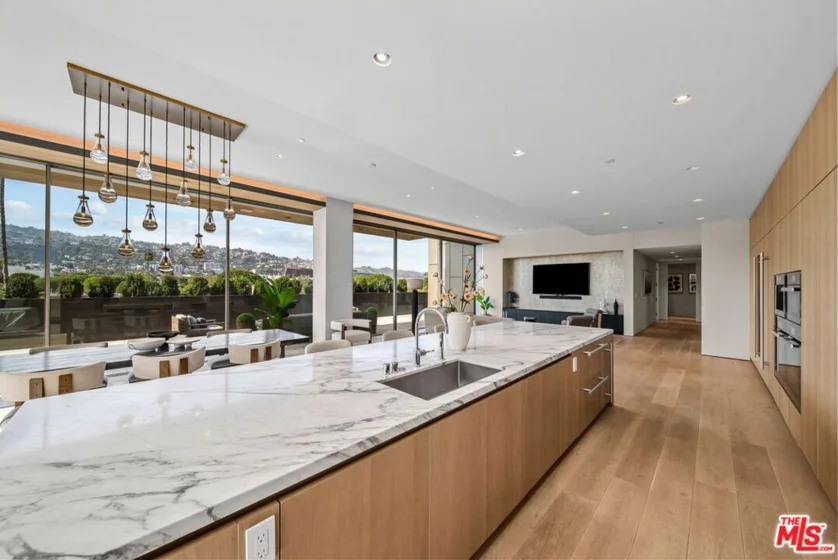 8899 Beverly Boulevard #4A photo 11