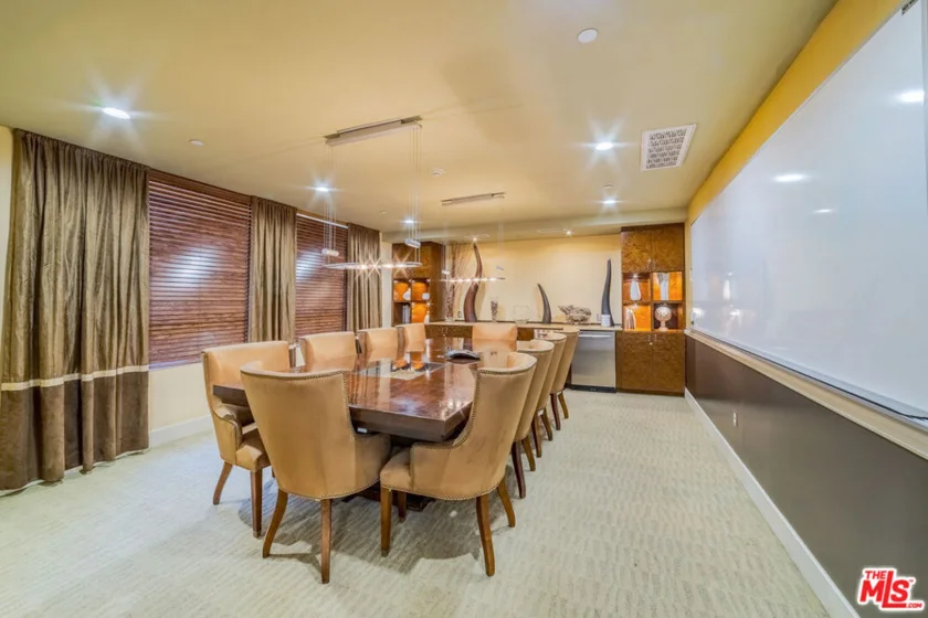 100 S Alameda Street #154 photo 14