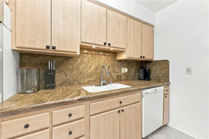 215 N Kenwood Street #303 photo 8