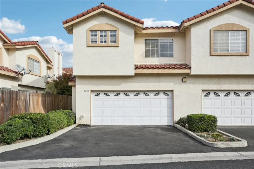 9026 Grand Circle photo 1