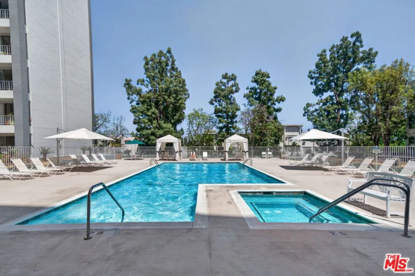 100 S Doheny Drive #719 photo 40