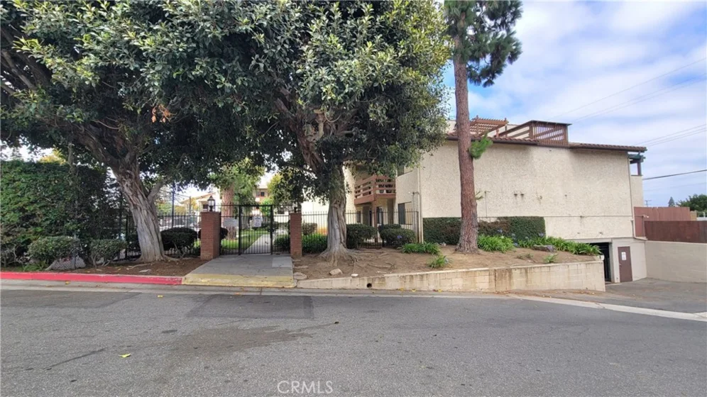 7735 Newman Avenue #104 photo 16