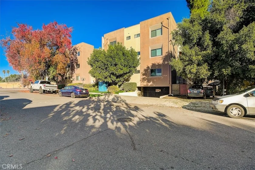 15245 La Maida Street #201 photo 1