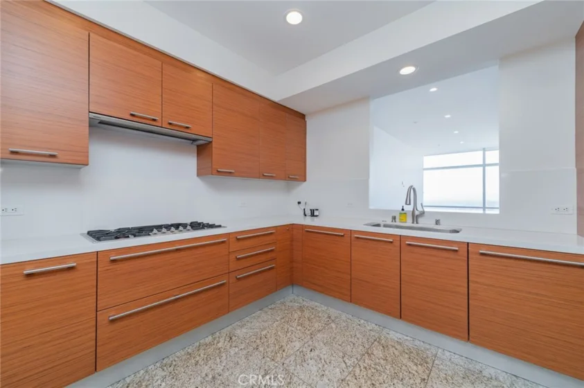 900 W Olympic #43D photo 31