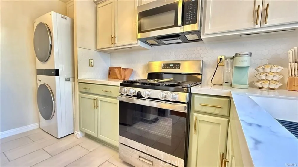 18350 Hatteras #176 photo 10