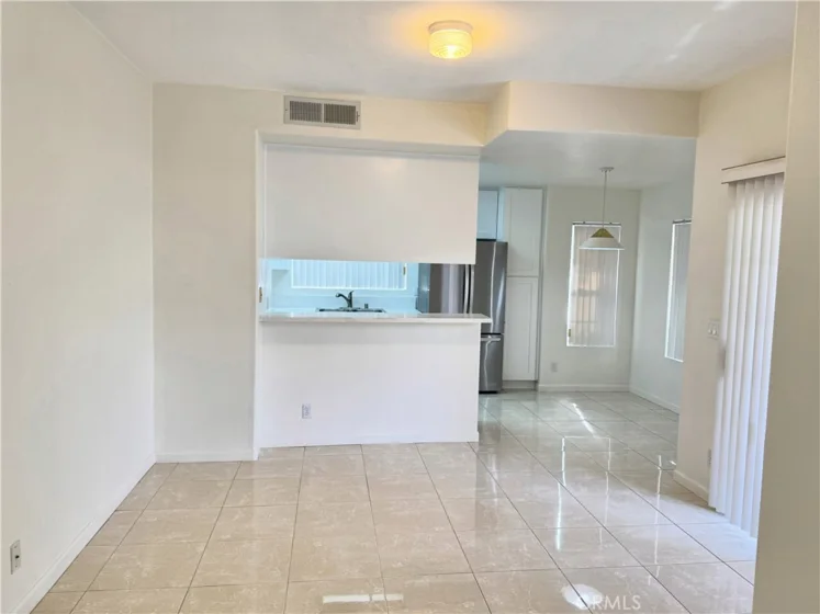 18319 Hart Street #3 photo 6