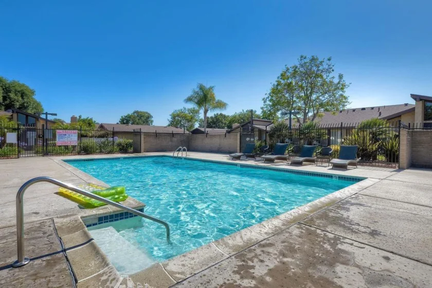 440 Parkside Drive photo 30