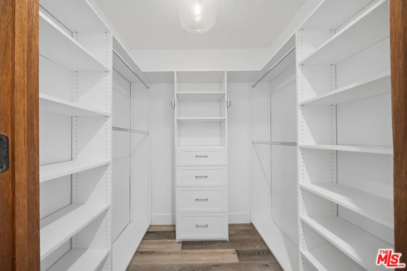 1828 Holmby Avenue #103 photo 5