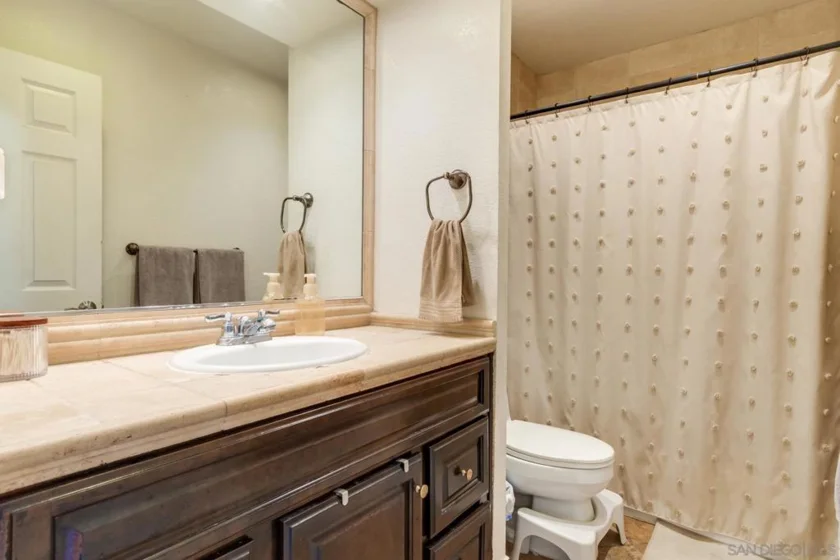 310 Sun Court photo 19