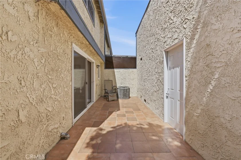 16717 Vanowen Street photo 22