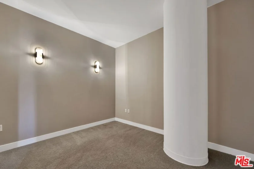 6250 Hollywood Boulevard #6F photo 33