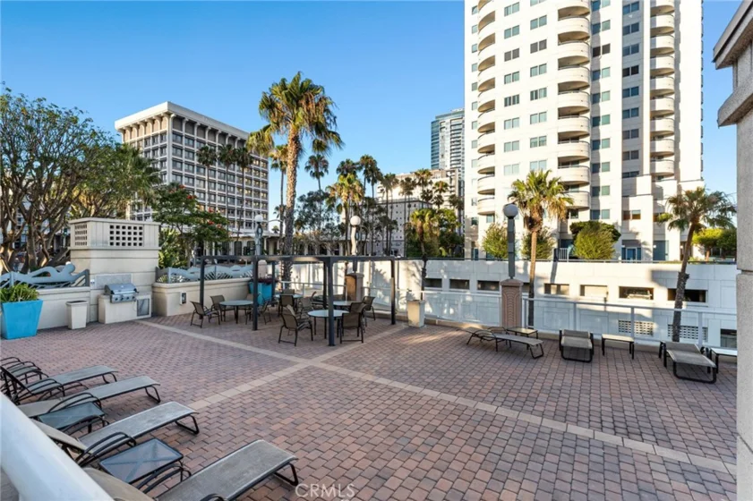 488 E Ocean #809 photo 29