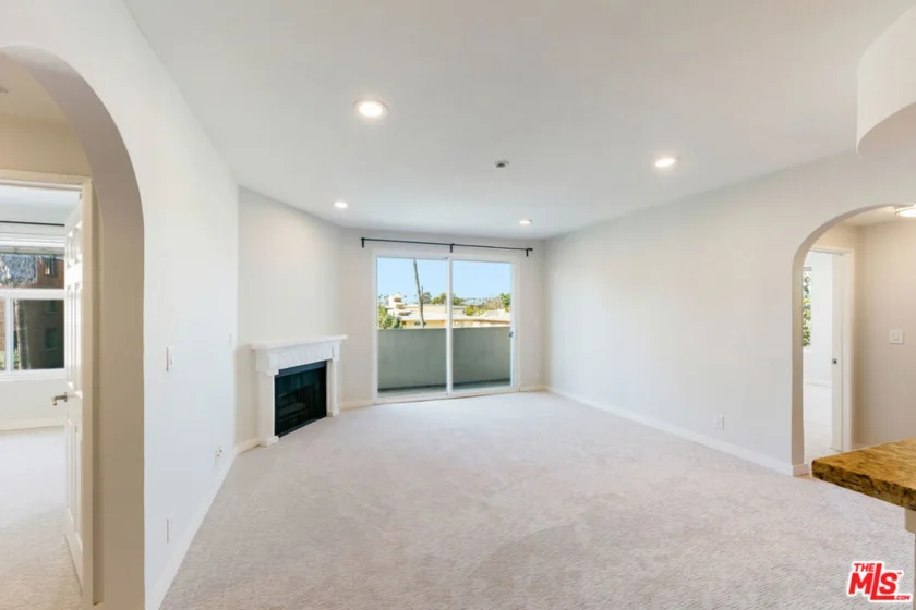 620 S Gramercy Place #320 photo 31