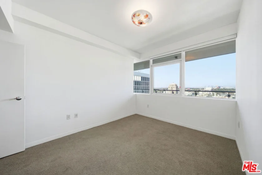 3785 Wilshire Boulevard #1607 photo 11