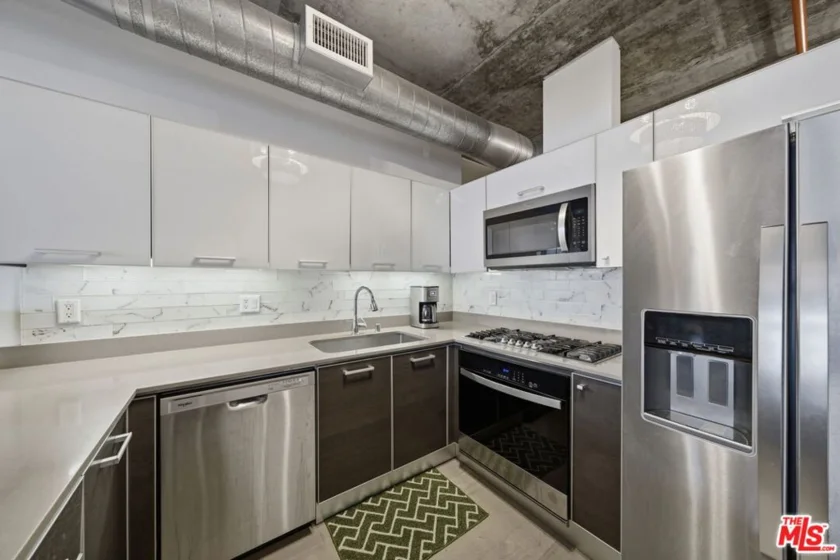 645 W 9th Street #406 photo 8