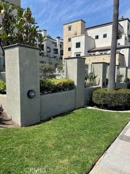 200 Pacific Coast Hwy #110 photo 25