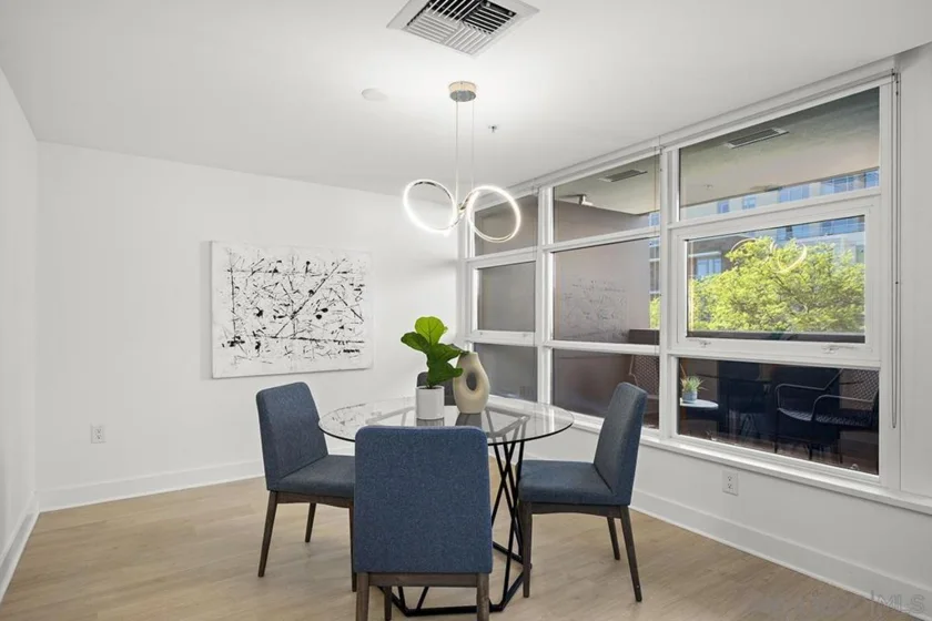 1325 Pacific Highway #313 photo 7