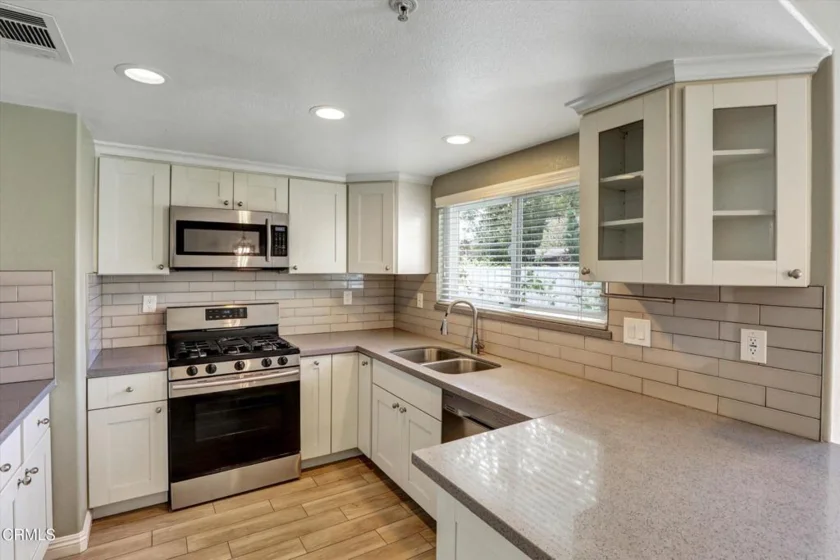 719 E Tujunga #D photo 15