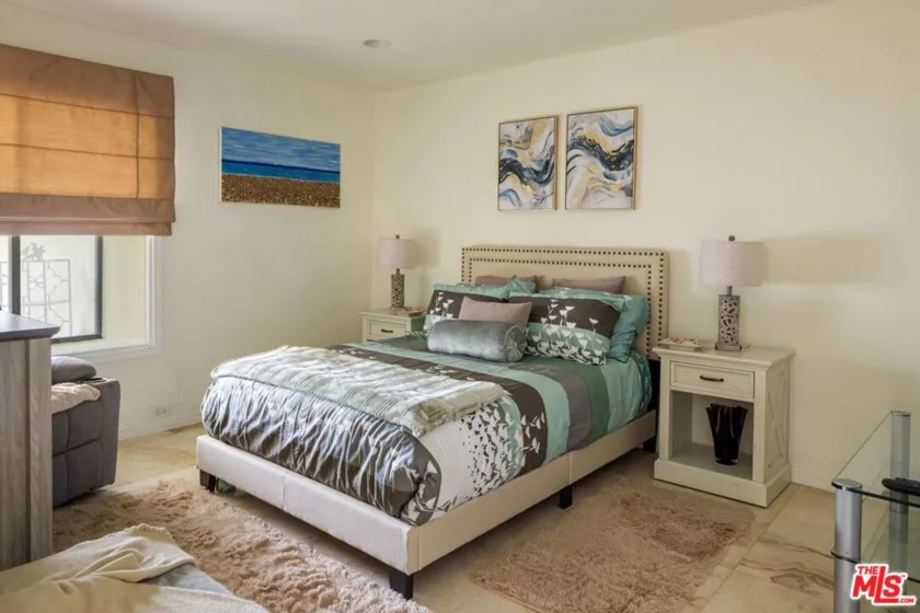 2184 Century Woods Way photo 4
