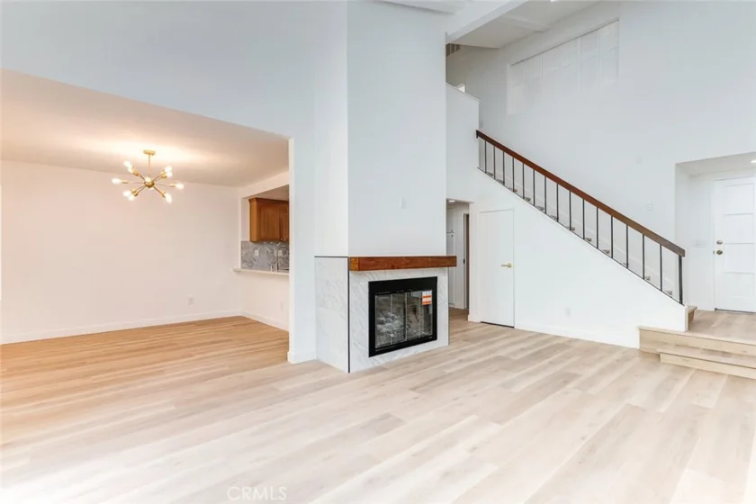 933 Creekside photo 5