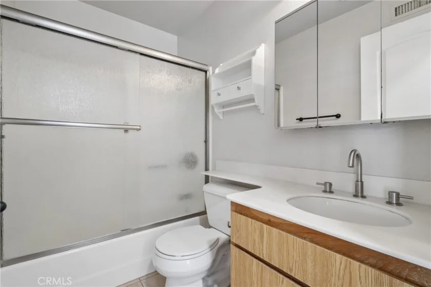 73 Bentwood Lane photo 29