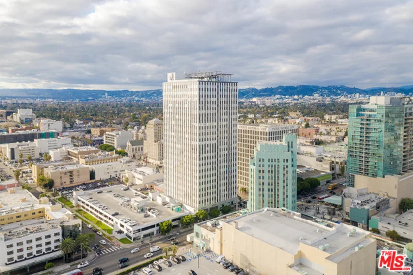 3810 Wilshire Boulevard #PH-06 photo 1