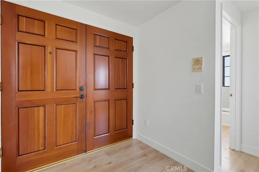 4029 S Pacific photo 27