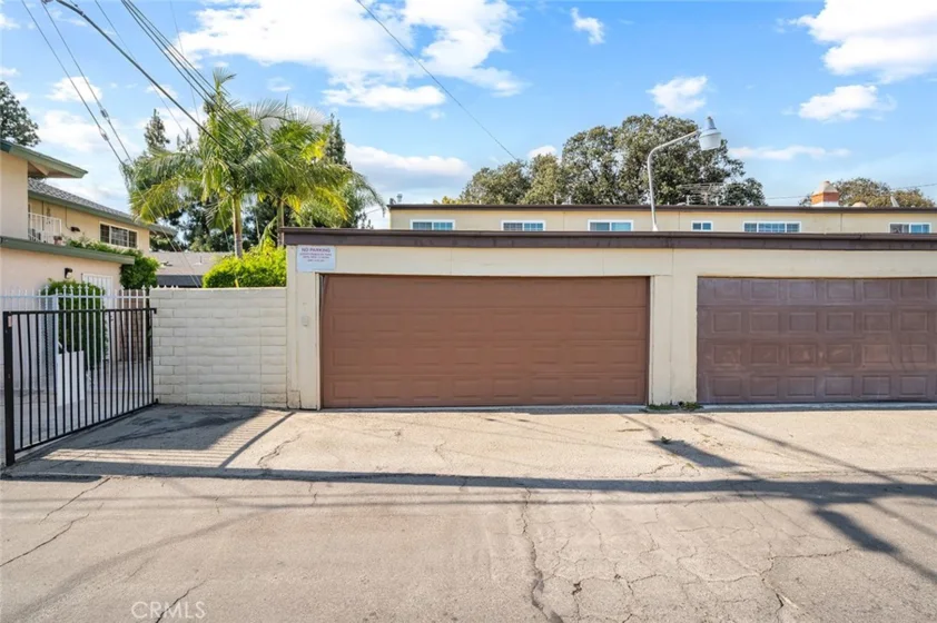 1804 W Glenoaks Avenue photo 21