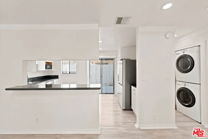 14937 Sherman Way #2 photo 13