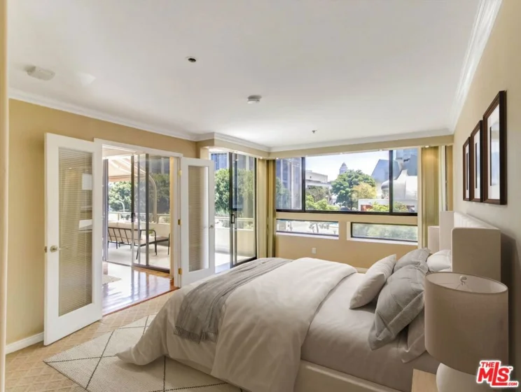 121 S Hope Street #433 photo 9
