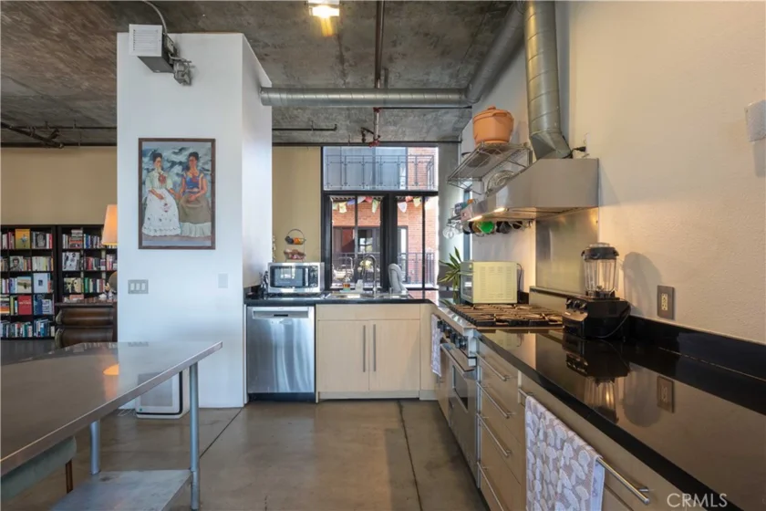 835 Locust Avenue #419 photo 18