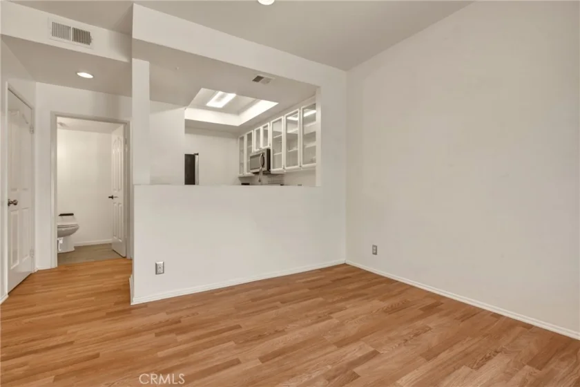 7329 Vassar photo 8